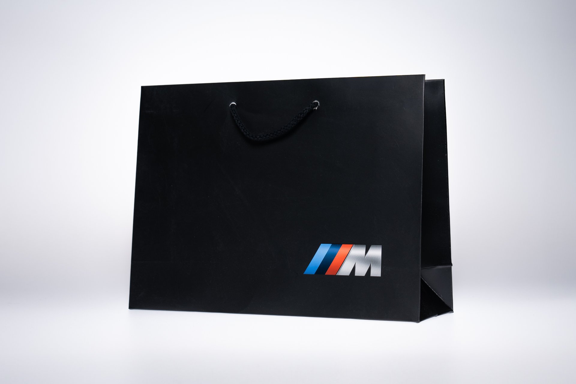 2024-07-03-PROSY-Produktfotos-Papiertaschen-c_PEAKMEDIA_Dominik_Zwerger-A0109008-web